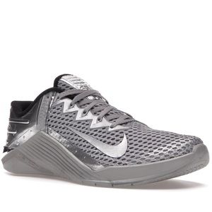 Nike Metcon 6 Premium Metallic Silver Size 13 NWOT